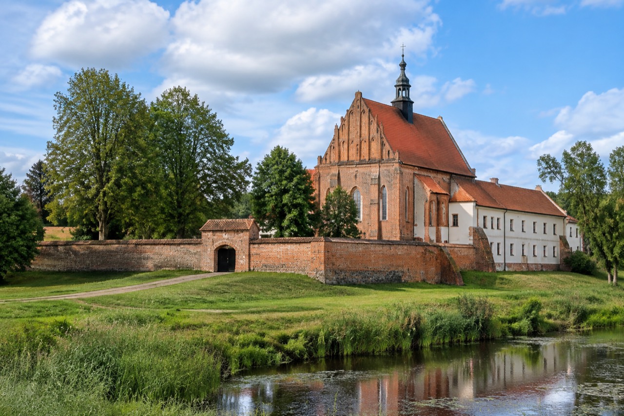 Klasztor franciszkanów w Łąkach Bratiańskich - grafika poglądowa