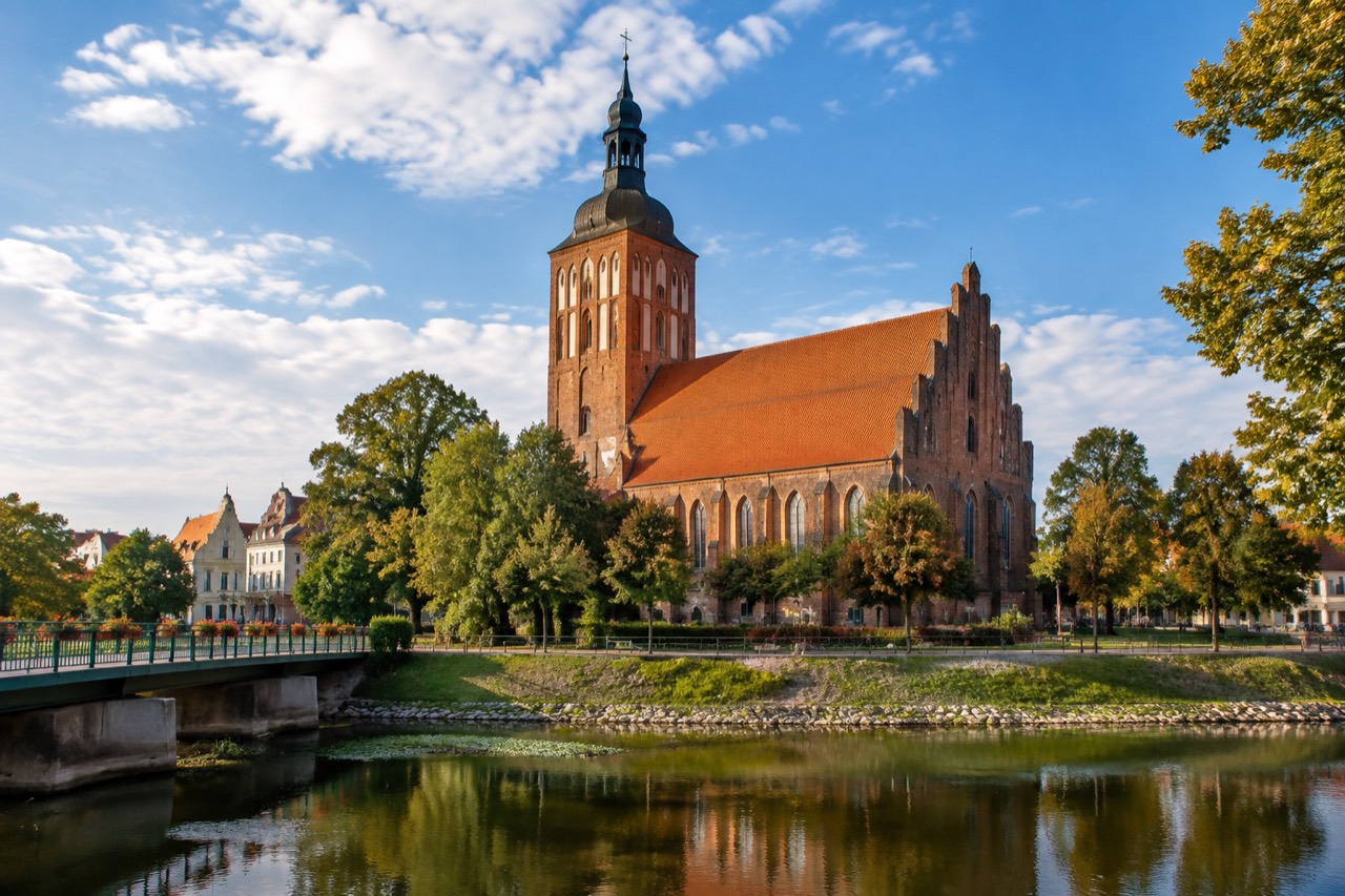 Kościół pw. Świętego Jana Chrzciciela i Matki Boskiej Ostrobramskiej - grafika poglądowa